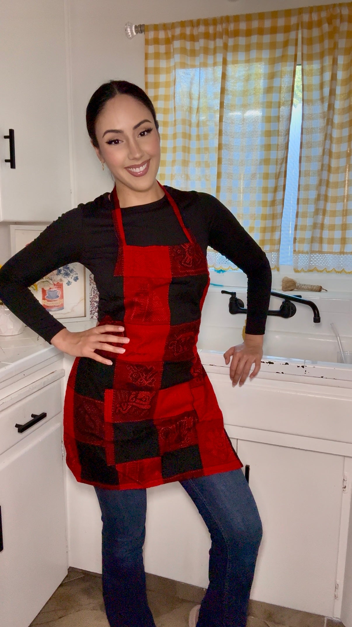 Red and Black pattern Apron π€