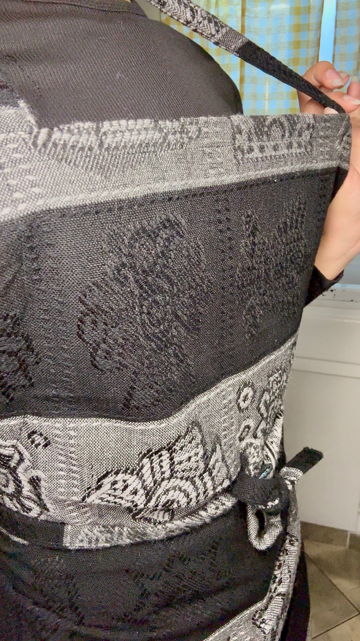 Black and Gray pattern Apron π€