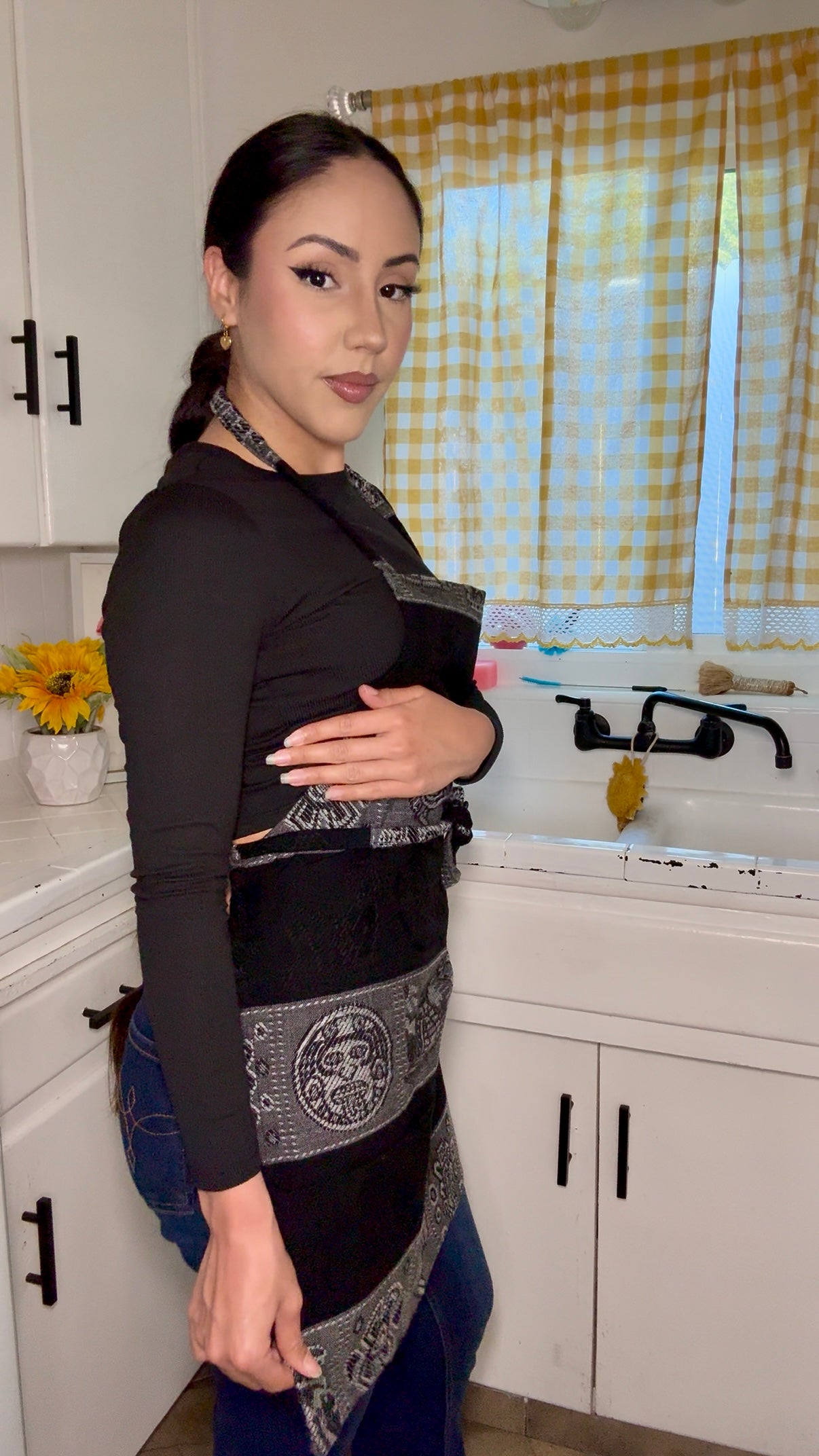 Black and Gray pattern Apron π€