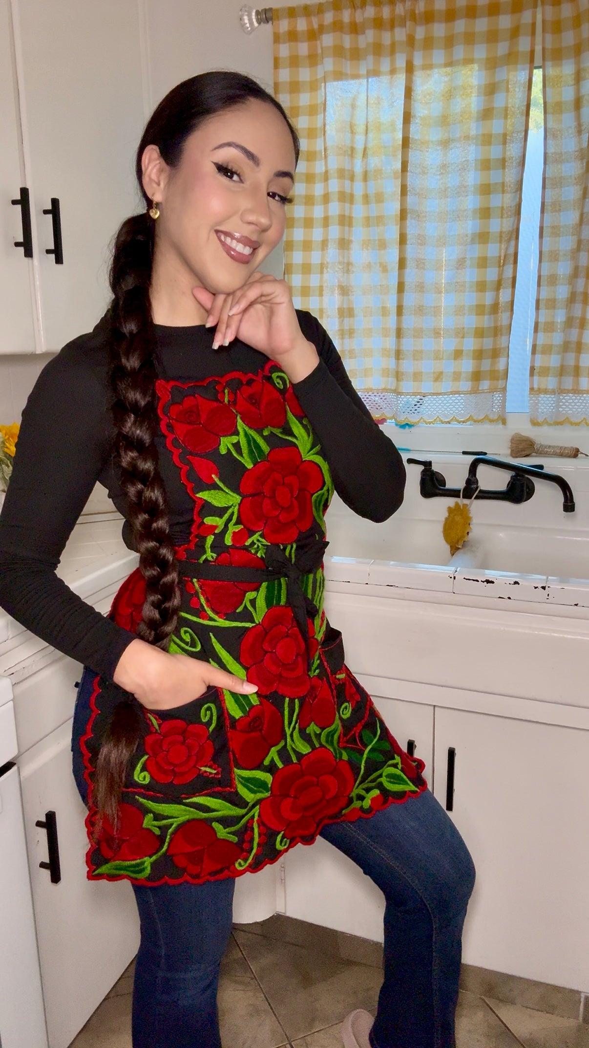 Rosas🌹 Mexican Embroidery Apron