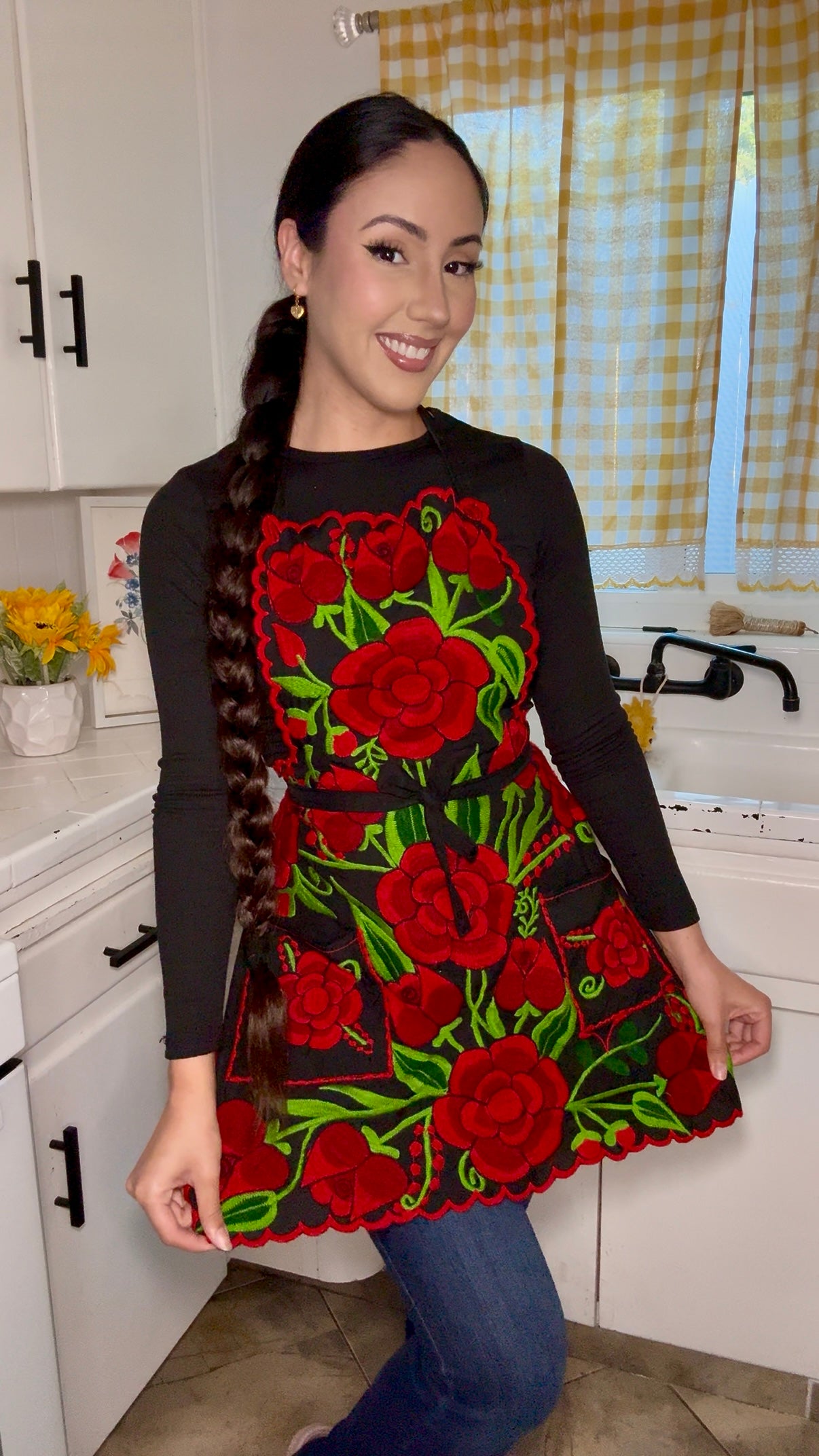 Rosas🌹 Mexican Embroidery Apron