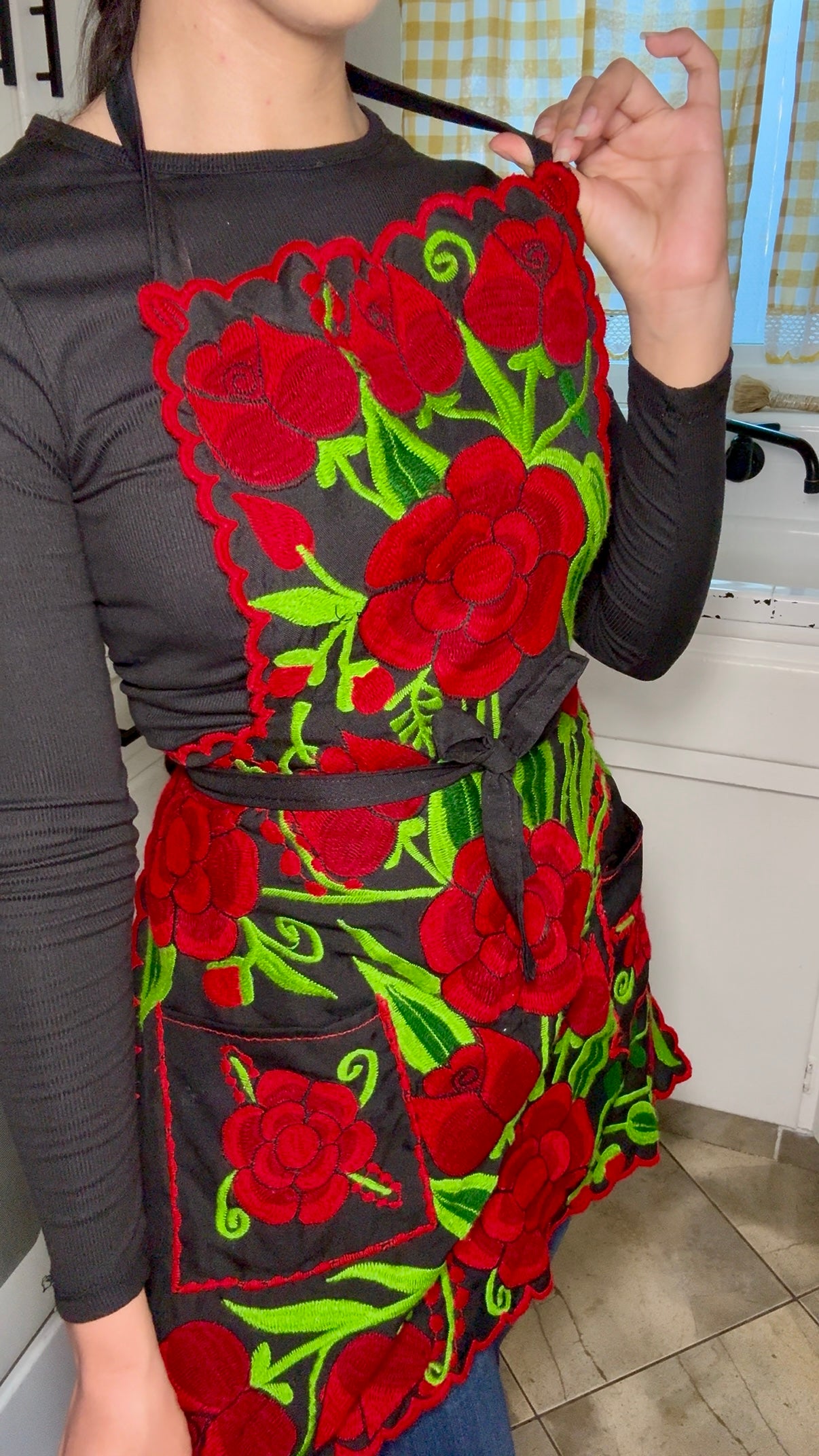 Rosas🌹 Mexican Embroidery Apron