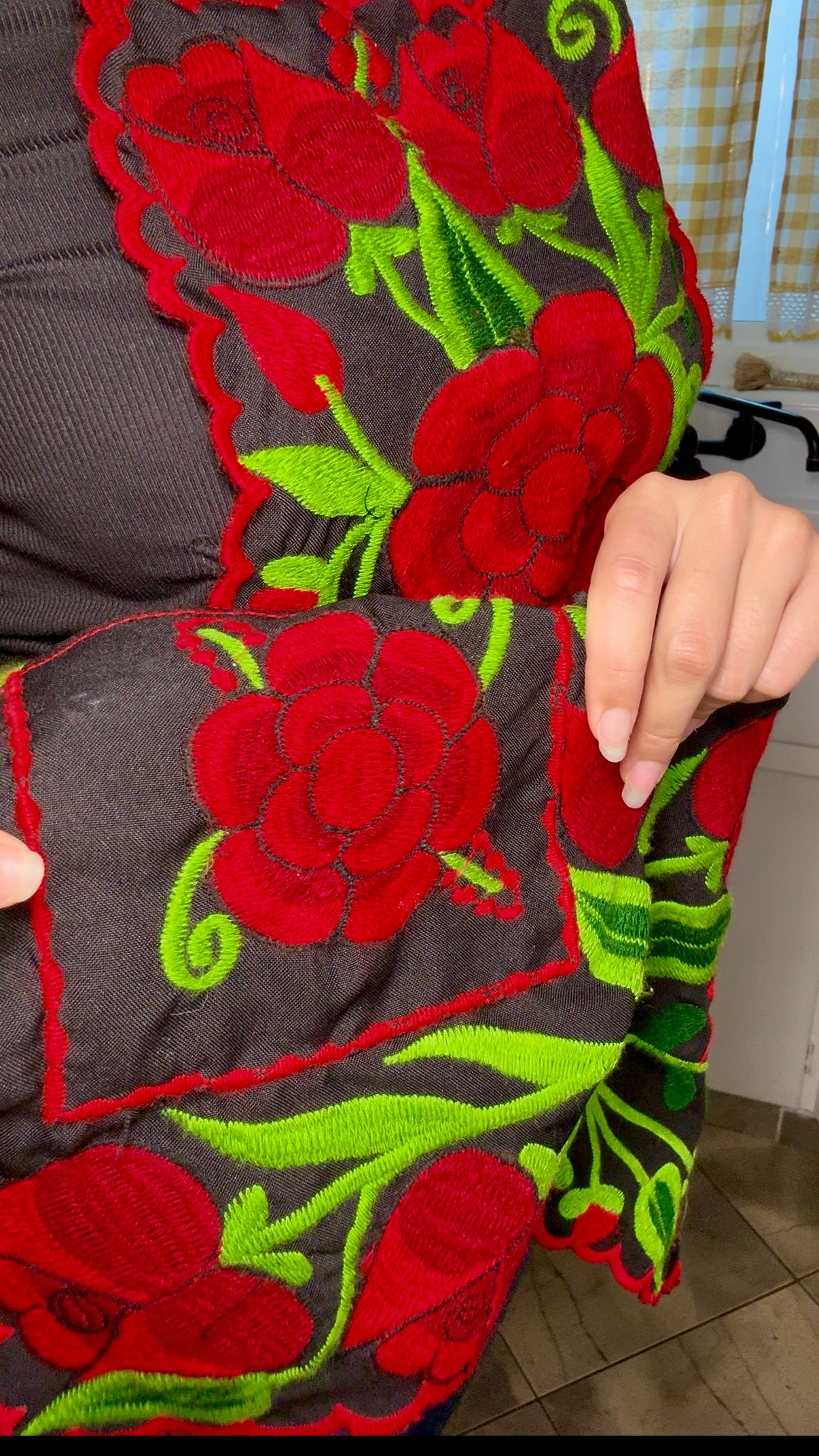 Rosas🌹 Mexican Embroidery Apron