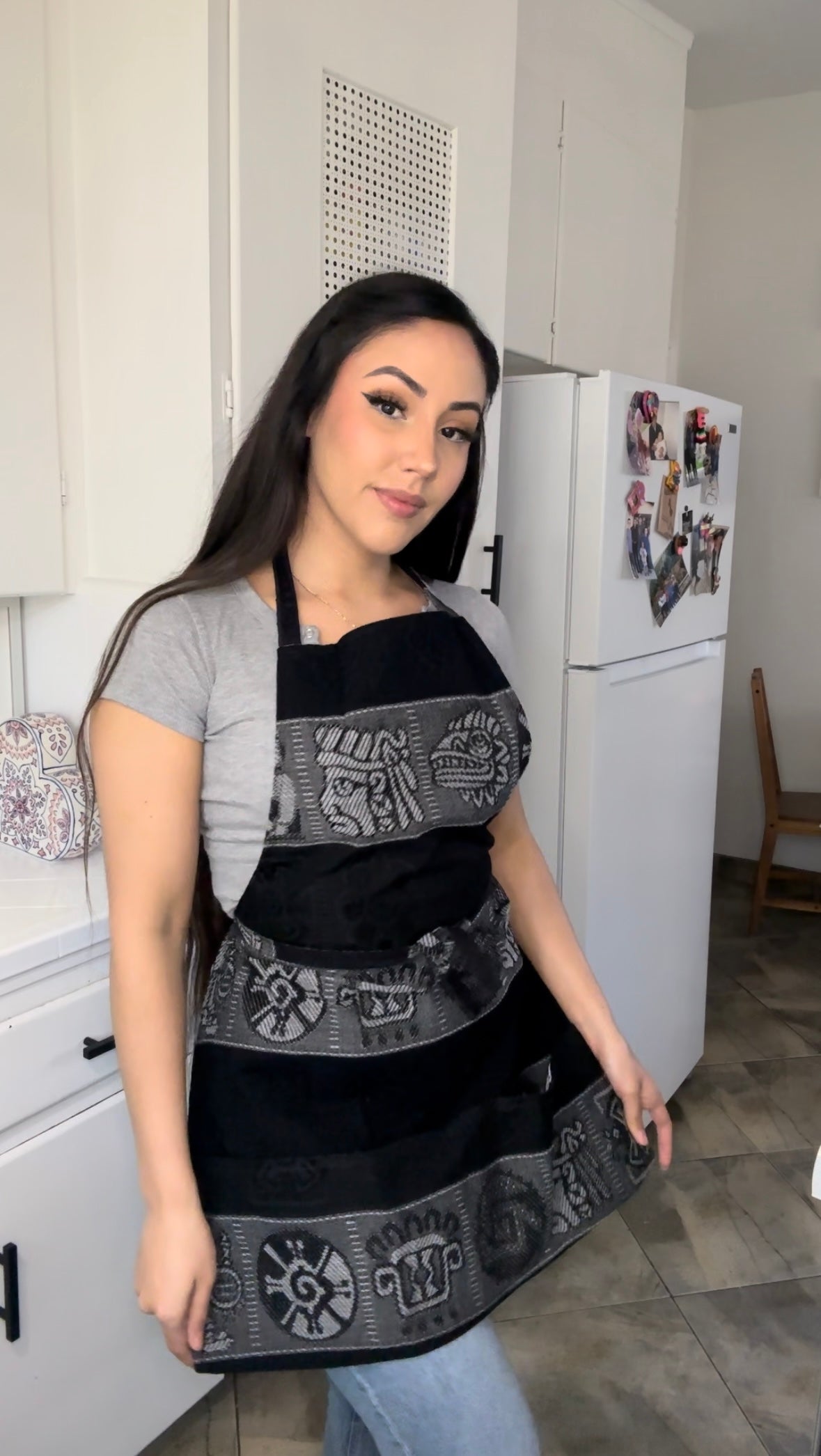 Black and Gray pattern Apron π€