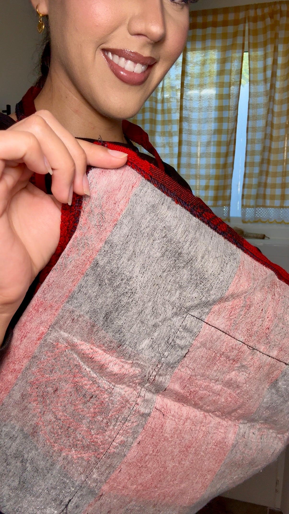 Red and Black pattern Apron 🤠