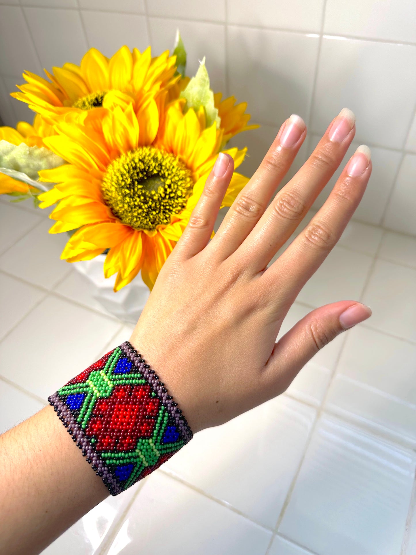 Red Handmade Huichol Bracelet/Pulsera Huichol Roja