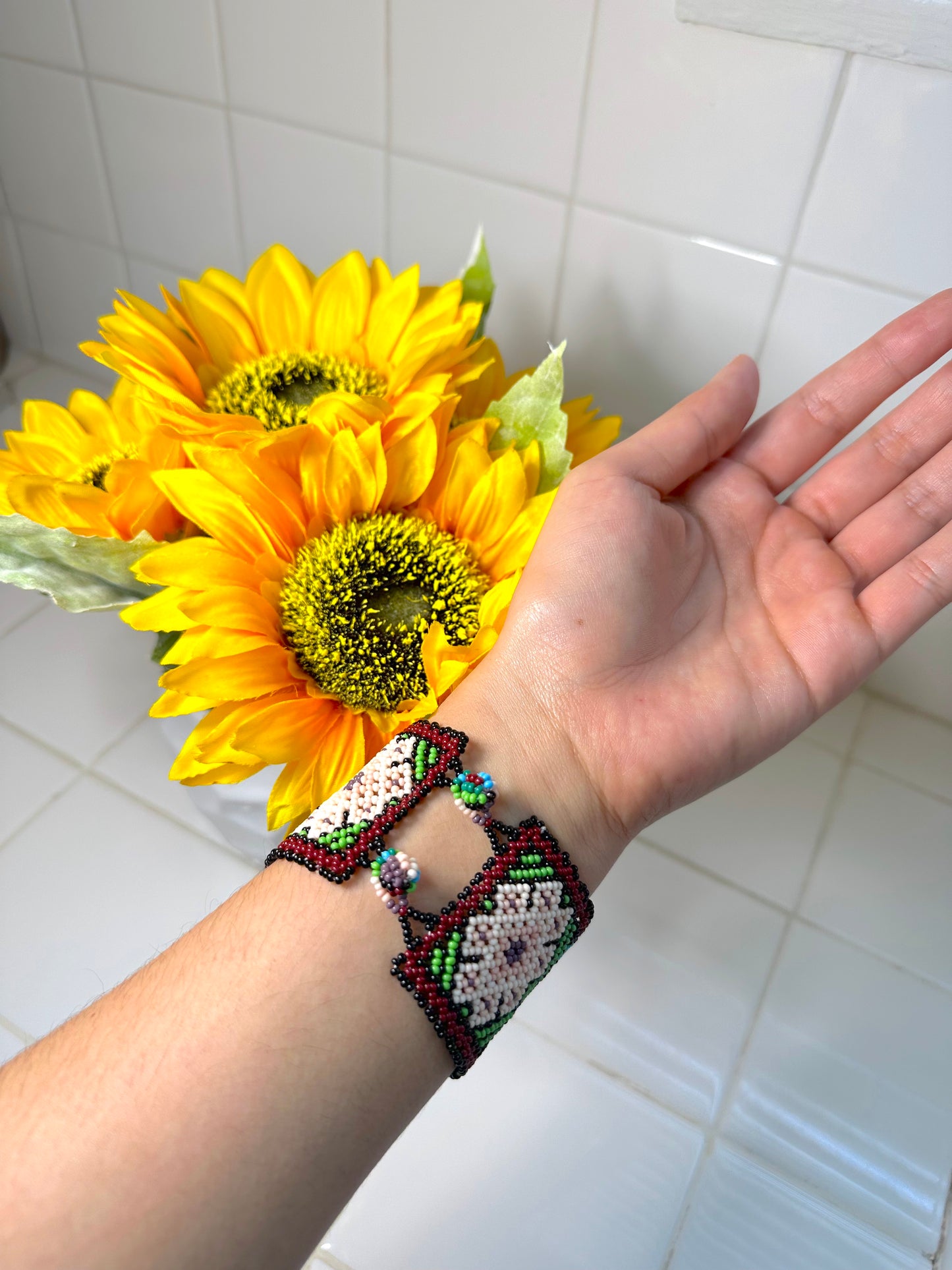 White Handmade Huichol Bracelet/Pulsera Huichol Blanca